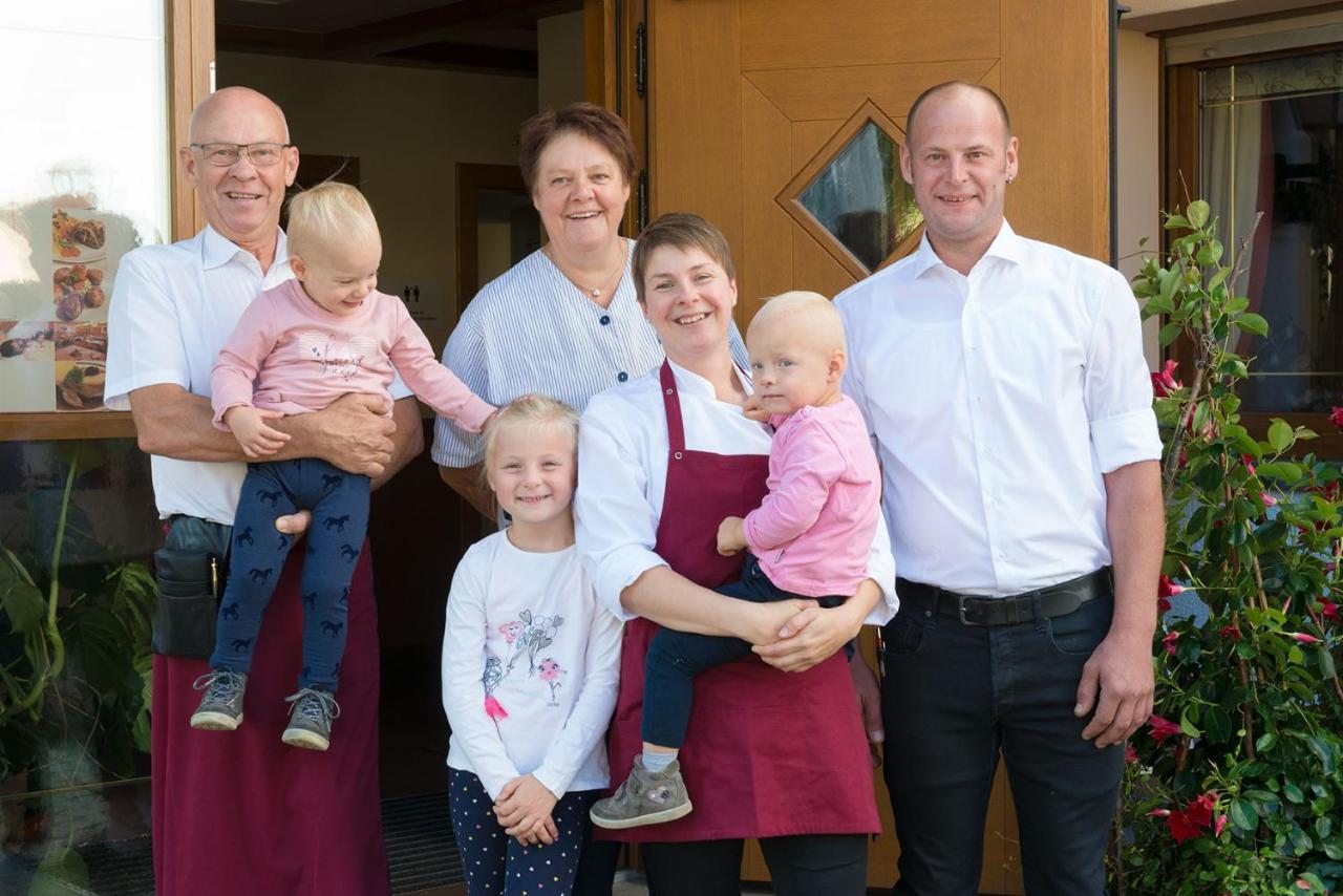 Gasthof-Pension Brauner Hirsch In Alfeld - Mittelfranken Экстерьер фото