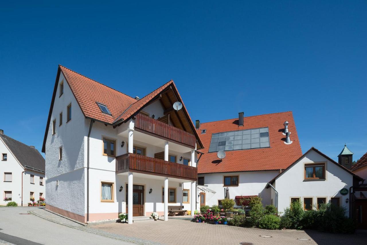 Gasthof-Pension Brauner Hirsch In Alfeld - Mittelfranken Экстерьер фото
